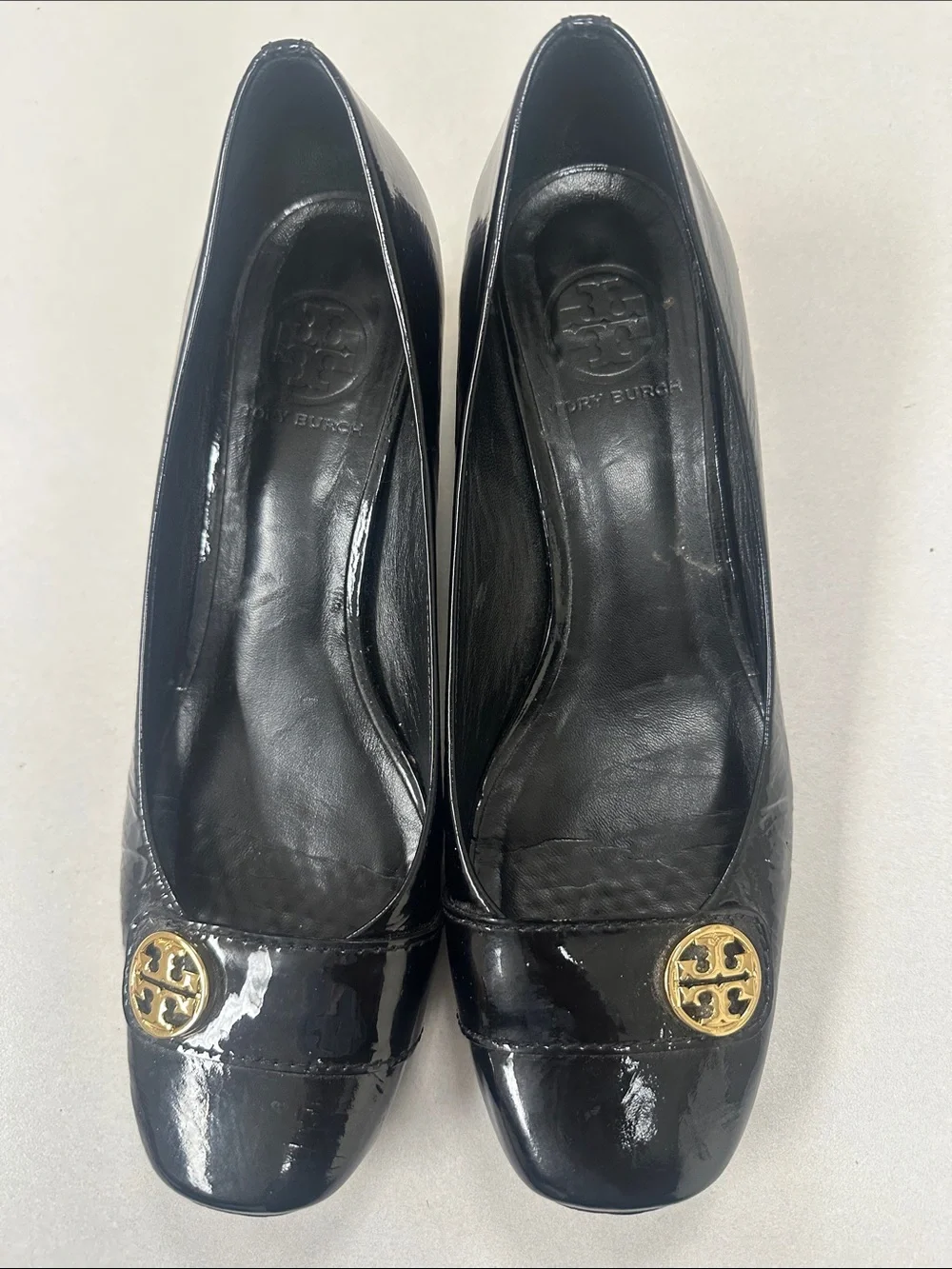 Tory Burch Leather Black Patent Leather Gold Trim Pumps Size 9M